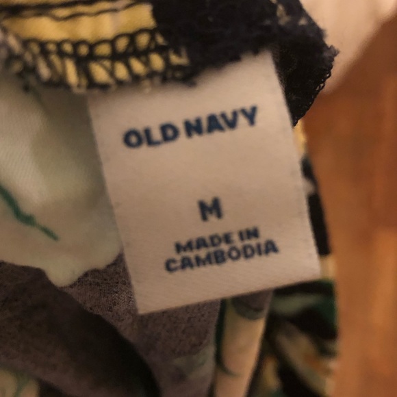 Old Navy Lightweight Off-the-Shoulder Swing Top - Picture 11 of 11